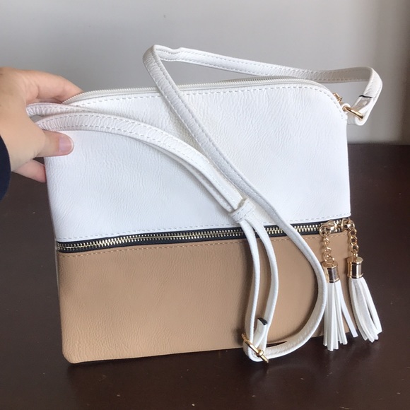 Crossbody purse - Picture 2 of 2